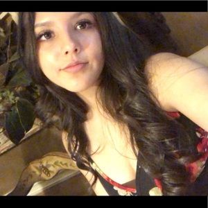 Meet your Posher, Vanessa